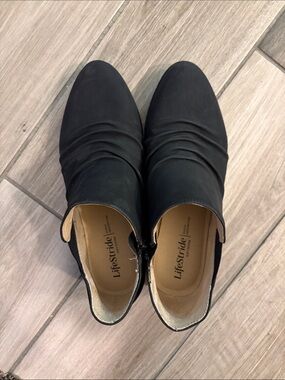 Life Stride Black Ruched Ankle Booties